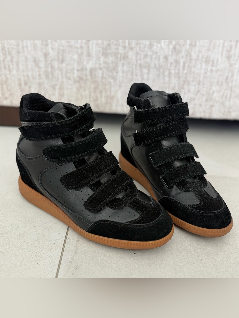 Steve Madden Y2K Marant Black Suede Velcro Hidden Wedge Sneakers Women’s 8 Chunk